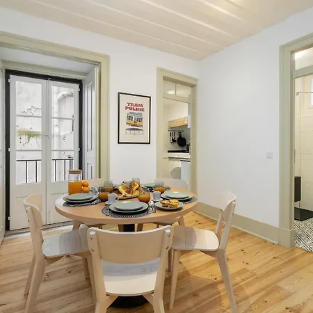 Ferienhaus Whome Lisbon's Heartbeat Your Premier Address For Explorers *
