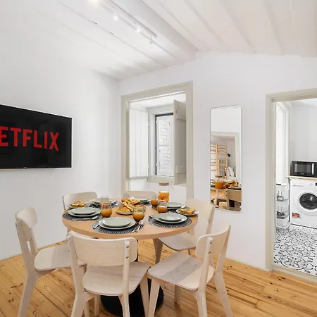 Whome Lisbon's Heartbeat Your Premier Address For Explorers Holiday home Lisbon