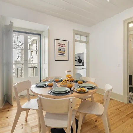 Whome Lisbon's Heartbeat Your Premier Address For Explorers Holiday home *