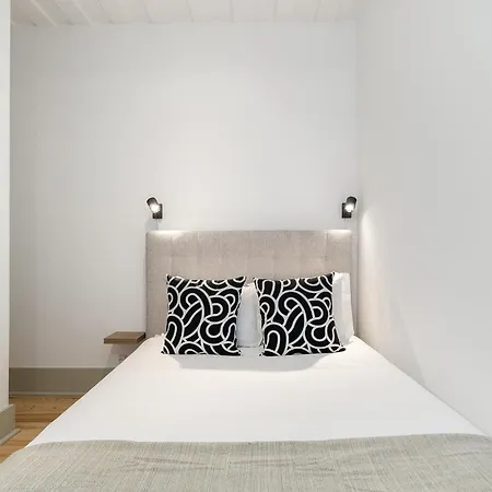 Whome Lisbon's Heartbeat Your Premier Address For Explorers Holiday home Lisbon