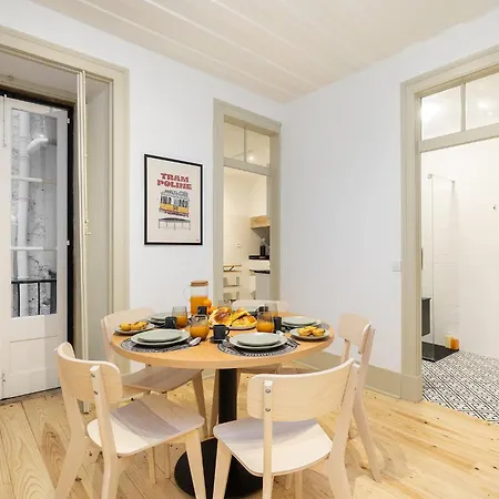 Whome Lisbon's Heartbeat Your Premier Address For Explorers Holiday home *